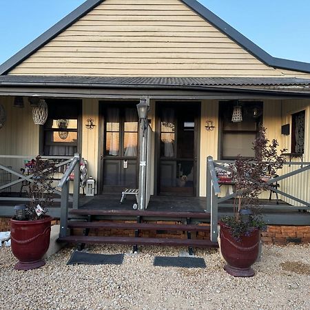 The Table Guest House Greta Exterior photo