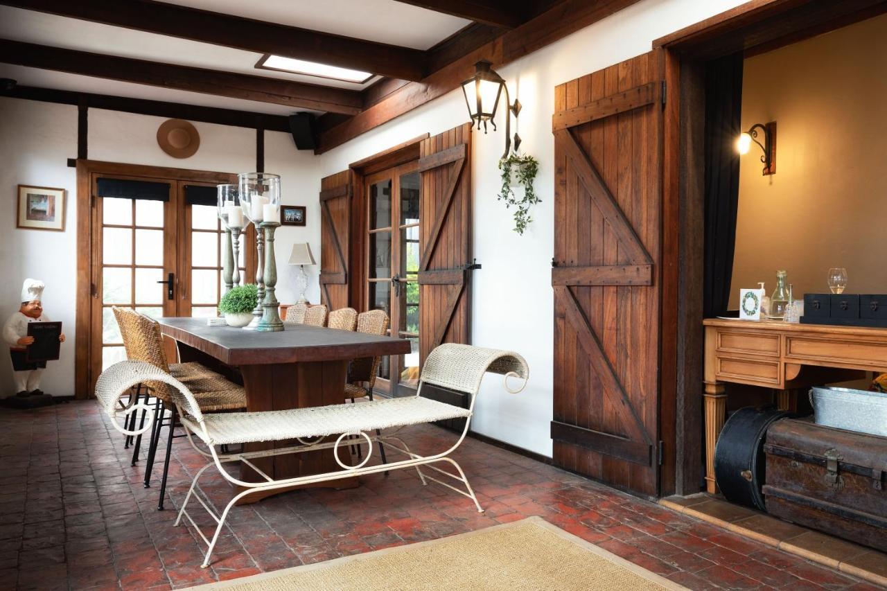 The Table Guest House Greta Exterior photo