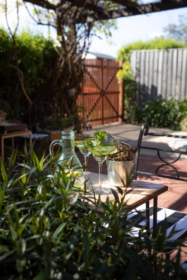 The Table Guest House Greta Exterior photo