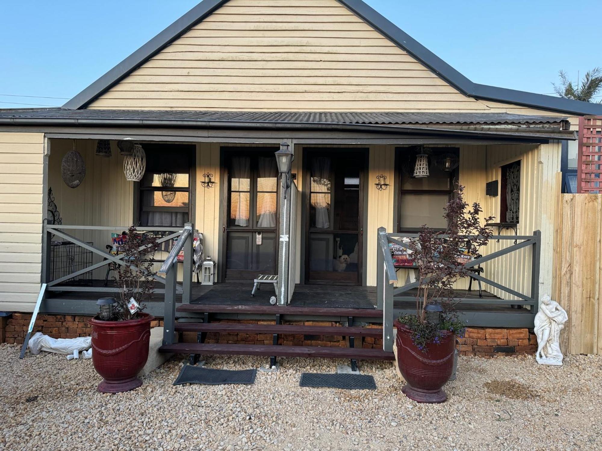 The Table Guest House Greta Exterior photo